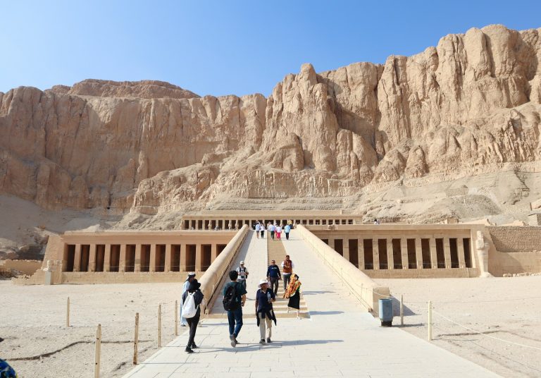 Luxor – Enter the World of Pharaohs and Discover Ancient Egypt’s Timeless Treasure